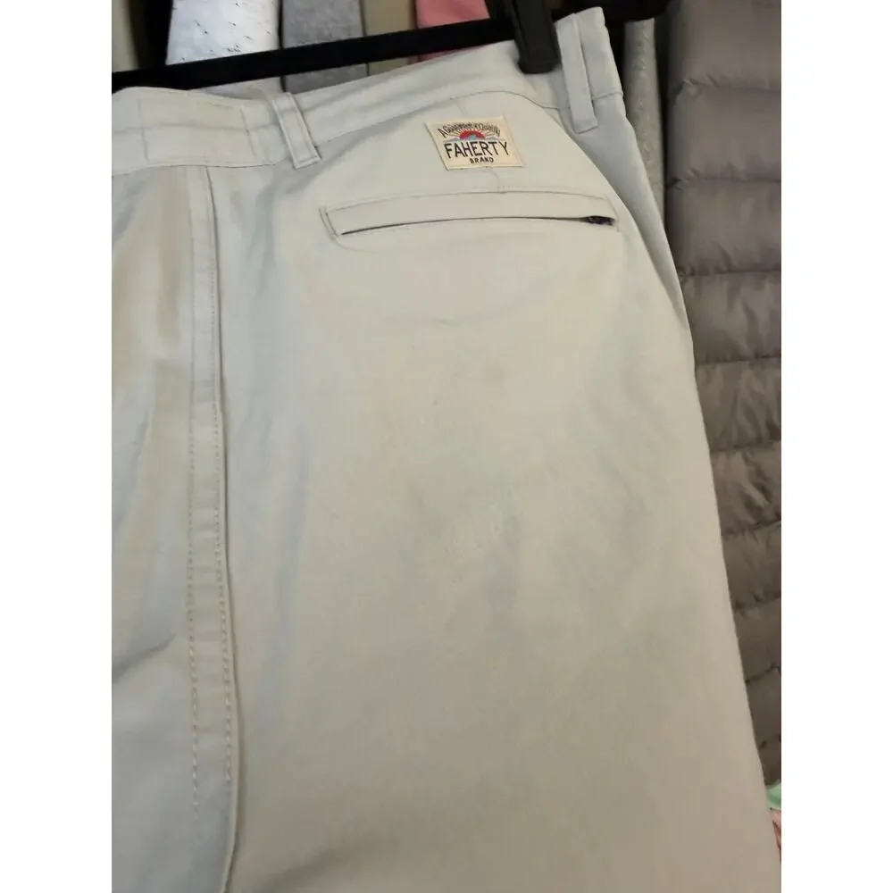 Faherty Men's All Day Short in Stone 7